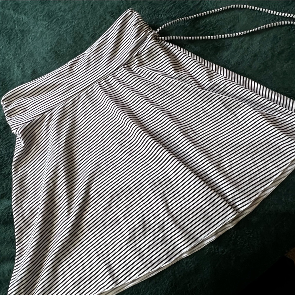 Black and white mini skirt, Soybu